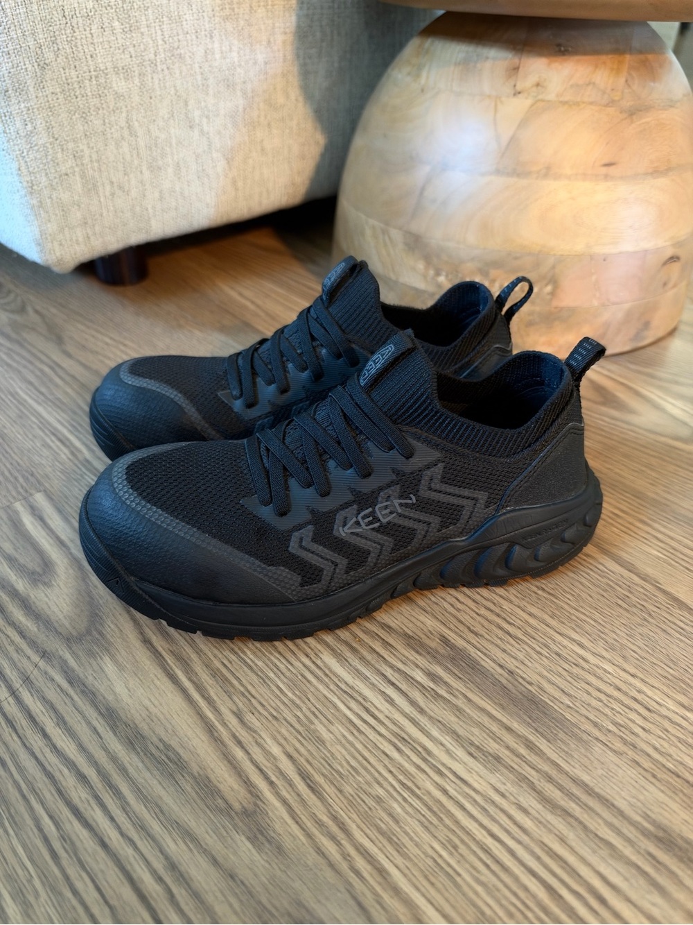 KEEN Utility Arvada Carbon Toe Work Shoes Black Women’s 7.5